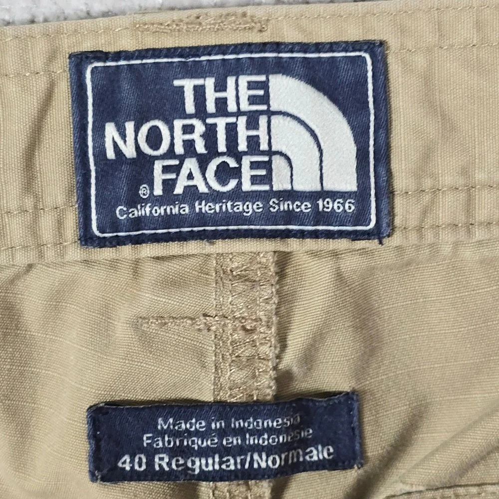 The North Face Mens Tan Ripstop Cargo Shorts Fits‎ 36 Hiking Utility Khaki